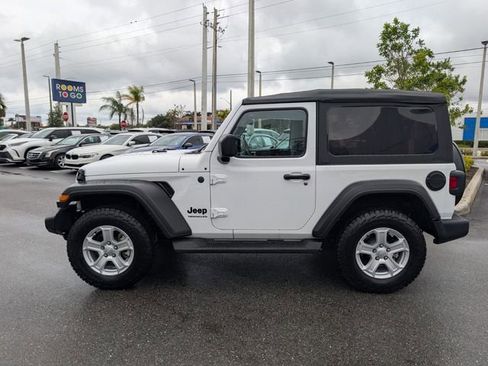 Used 2022 Jeep Wrangler Sport S image 4