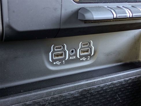 Used 2024 RAM 1500 Laramie image 22