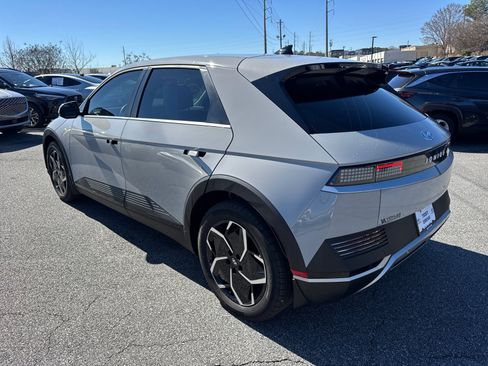 Certified 2024 Hyundai Ioniq 5 SE image 7