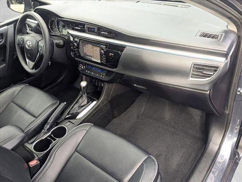 Used 2015 Toyota Corolla LE Premium image 21