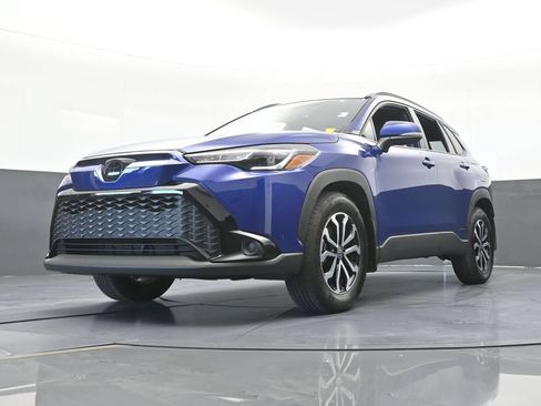 Used 2024 Toyota Corolla Cross AWD Hybrid image 50