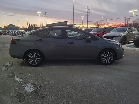 Used 2023 Nissan Versa SV image 6