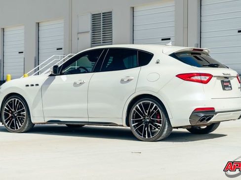 Used 2019 Maserati Levante Trofeo AWD/4WD image 49