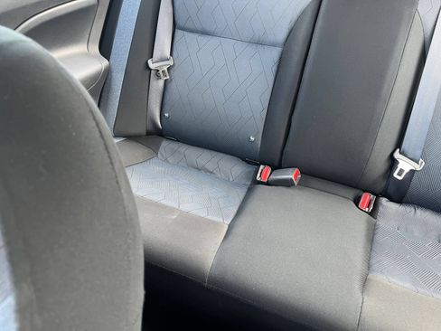 Used 2025 Nissan Versa SV FWD image 38