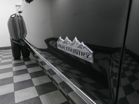 Used 2016 Chevrolet Silverado 3500 High Country image 8