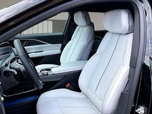 New 2026 Cadillac Lyriq Sport w/ LPO, Floor Liner Package AWD/4WD image 9