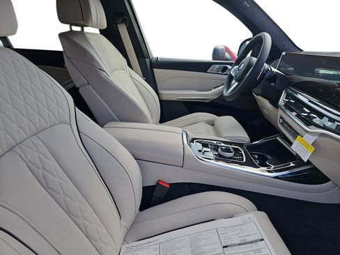 New 2026 BMW X7 xDrive40i w/ M Sport Package image 9