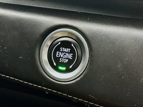 Used 2021 Cadillac Escalade ESV Premium Luxury Platinum AWD/4WD image 20