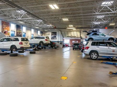 Certified 2023 Mercedes-Benz GLB 250 4MATIC image 39