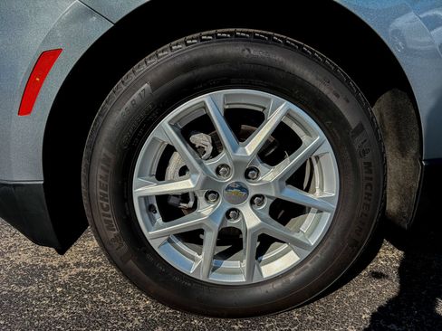 Used 2024 Chevrolet Equinox LT FWD image 31