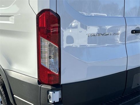 New 2025 Ford Transit 250 148 Medium Roof image 10