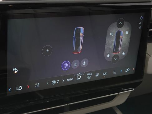 New 2026 Lincoln Nautilus Premier AWD/4WD image 26