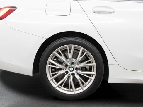 Used 2024 BMW 330i Sedan w/ Convenience Package RWD image 12