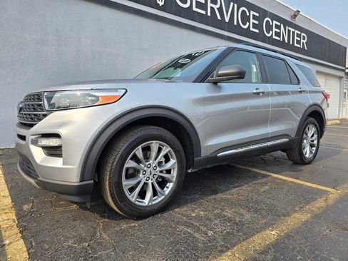 Used 2022 Ford Explorer XLT w/ Equipment Group 202A image 14
