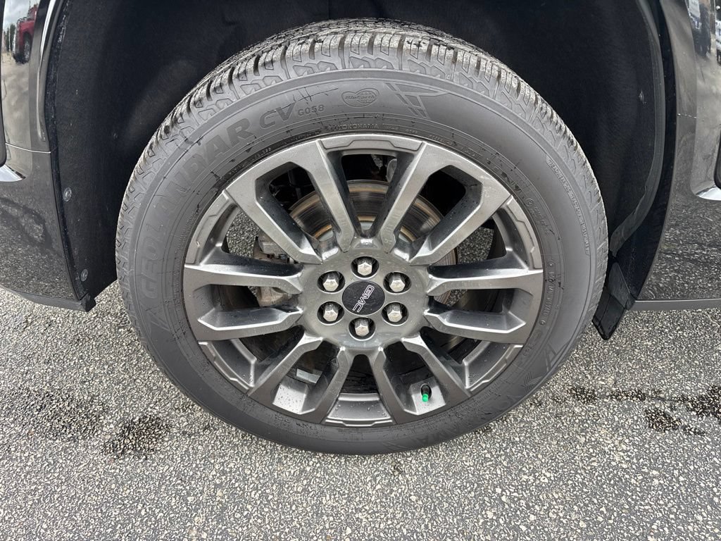 Used 2023 GMC Acadia Denali w/ Black Diamond Edition AWD/4WD image 12