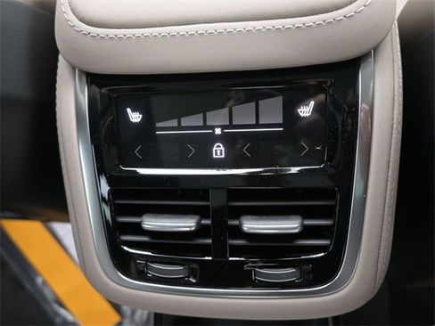 New 2026 Volvo XC90 B6 Ultra w/ Lounge Package image 35