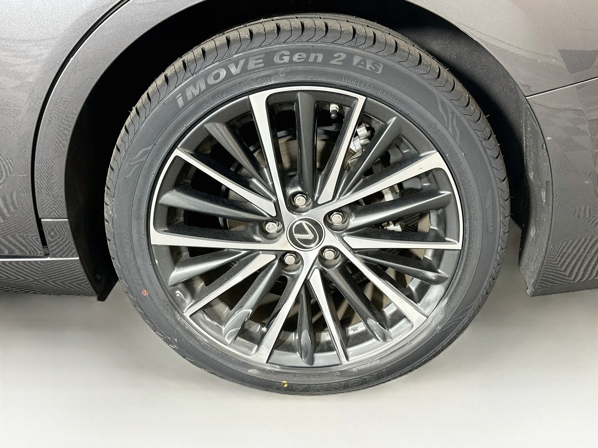Used 2024 Lexus ES 350 w/ Premium Package FWD image 11