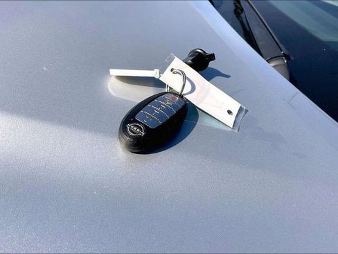 Used 2022 Nissan Pathfinder Platinum w/ Cargo Package image 12