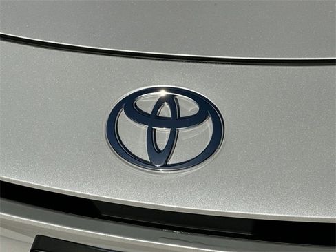 Used 2025 Toyota Prius LE image 29
