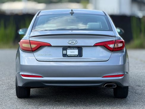 Used 2017 Hyundai Sonata SE FWD image 4