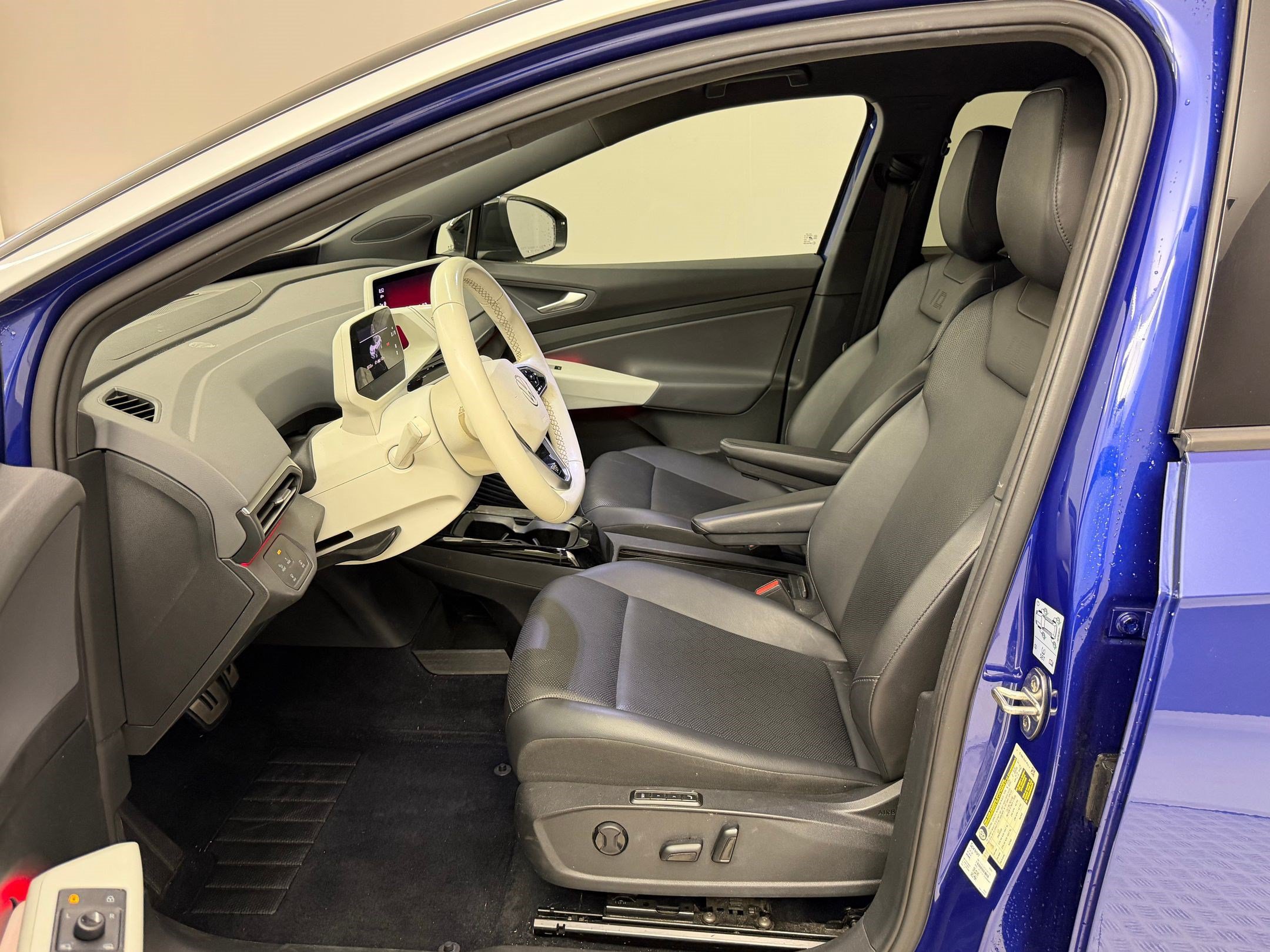 Used 2021 Volkswagen ID.4 1st Edition RWD image 5