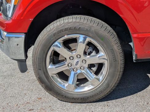 Used 2023 Ford F150 Lariat w/ Trailer Tow Package image 9