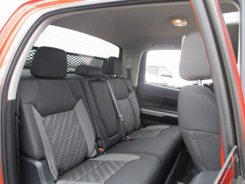 Used 2018 Toyota Tundra SR5 w/ TRD Off Road Package image 21