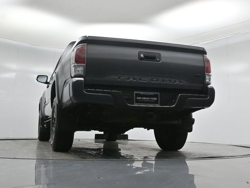 Used 2020 Toyota Tacoma TRD Off-Road w/ Technology Package image 47
