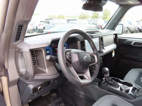 New 2025 Ford Bronco Big Bend image 8