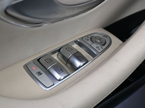 Used 2019 Mercedes-Benz E 300 image 15