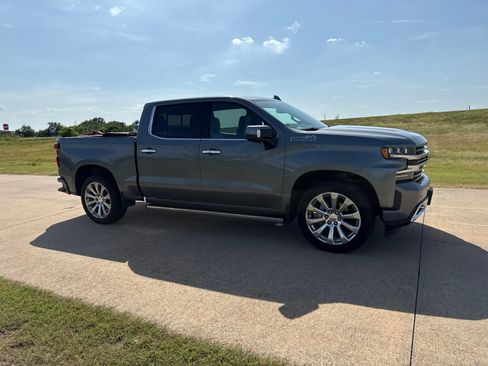 Used 2019 Chevrolet Silverado 1500 High Country AWD/4WD image 16