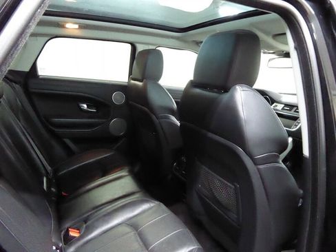 Used 2016 Land Rover Range Rover Evoque SE image 30