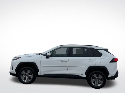 Used 2024 Toyota RAV4 LE image 8