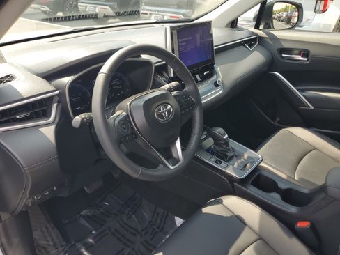 Certified 2026 Toyota Corolla Cross XLE w/ Convenience Package AWD/4WD image 17