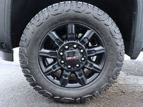 Used 2025 GMC Sierra 2500 AT4 w/ AT4 Premium Plus Package image 12