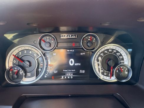 Used 2016 RAM 1500 Laramie w/ Convenience Group image 17