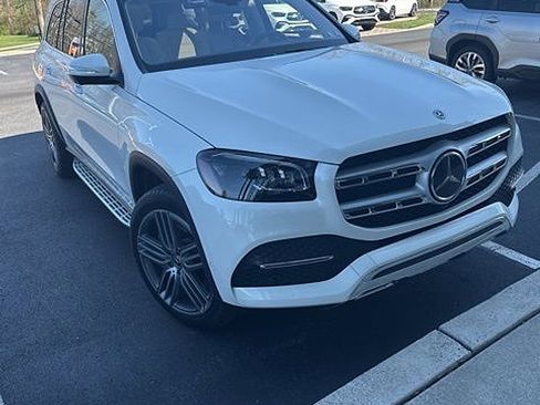 Used 2021 Mercedes-Benz GLS 450 4MATIC image 2