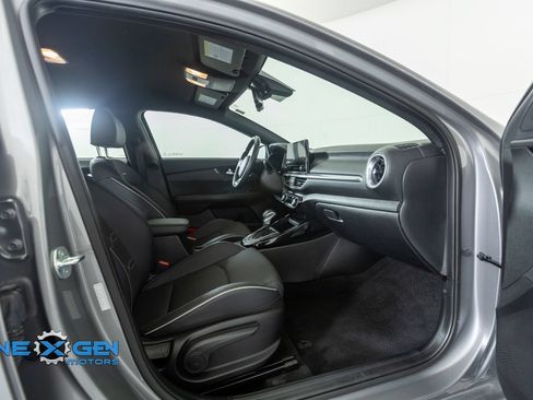 Used 2023 Kia Forte GT-Line w/ GT-Line Technology Package FWD image 40