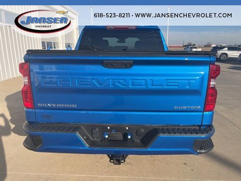 Used 2024 Chevrolet Silverado 1500 Custom image 5