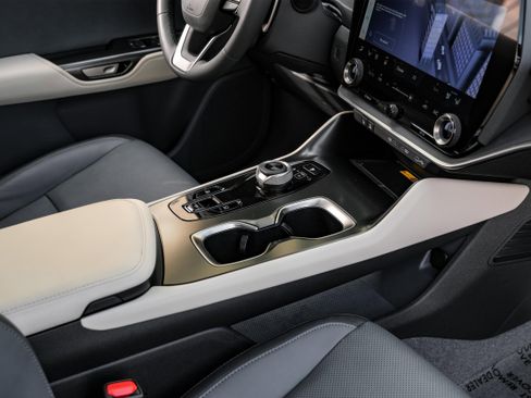 Used 2023 Lexus RZ 450e Premium w/ Technology Package image 22