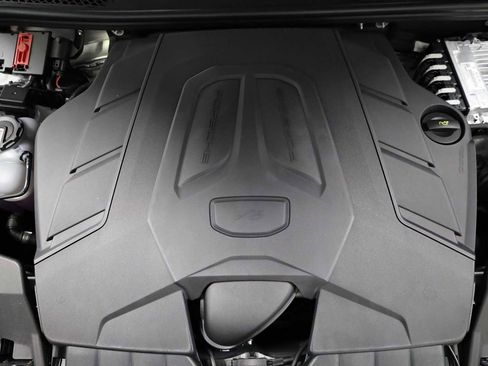 New 2026 Porsche Cayenne Coupe AWD/4WD image 42