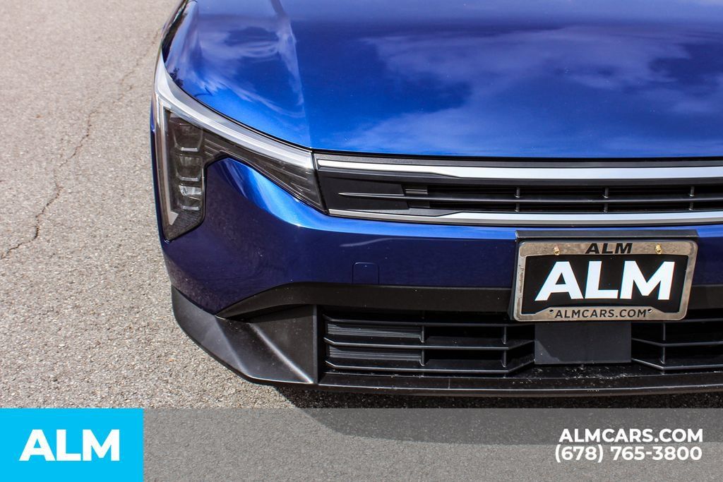 Used 2025 Kia K4 FWD image 11