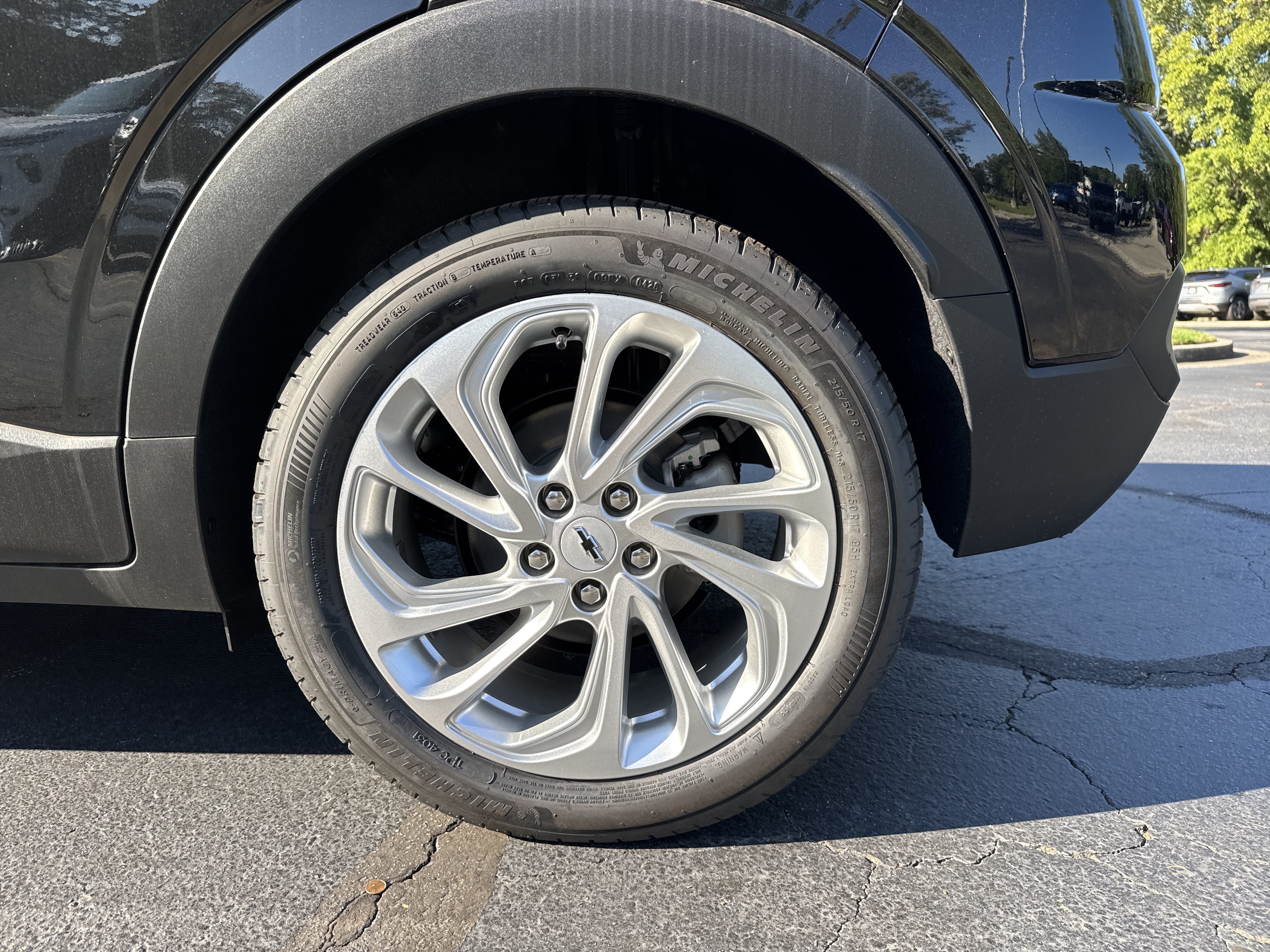 New 2027 Chevrolet Bolt LT FWD image 19