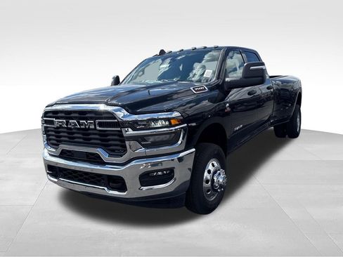 New 2026 RAM 3500 Big Horn AWD/4WD image 6
