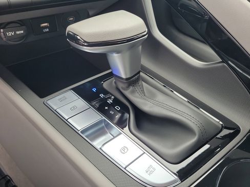 Certified 2025 Hyundai Elantra Hybrid FWD image 24