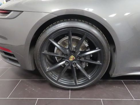 Used 2022 Porsche 911 Carrera RWD image 15