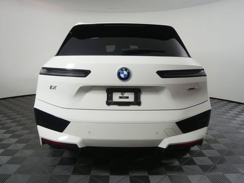 Used 2024 BMW iX xDrive50 w/ Sport Package AWD/4WD image 4