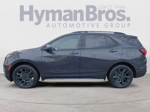 Used 2022 Chevrolet Equinox RS w/ Infotainment Package image 6