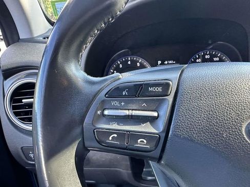 Used 2018 Hyundai Kona Limited image 28