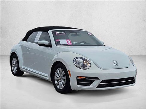 Used 2018 Volkswagen Beetle 2.0T S image 3